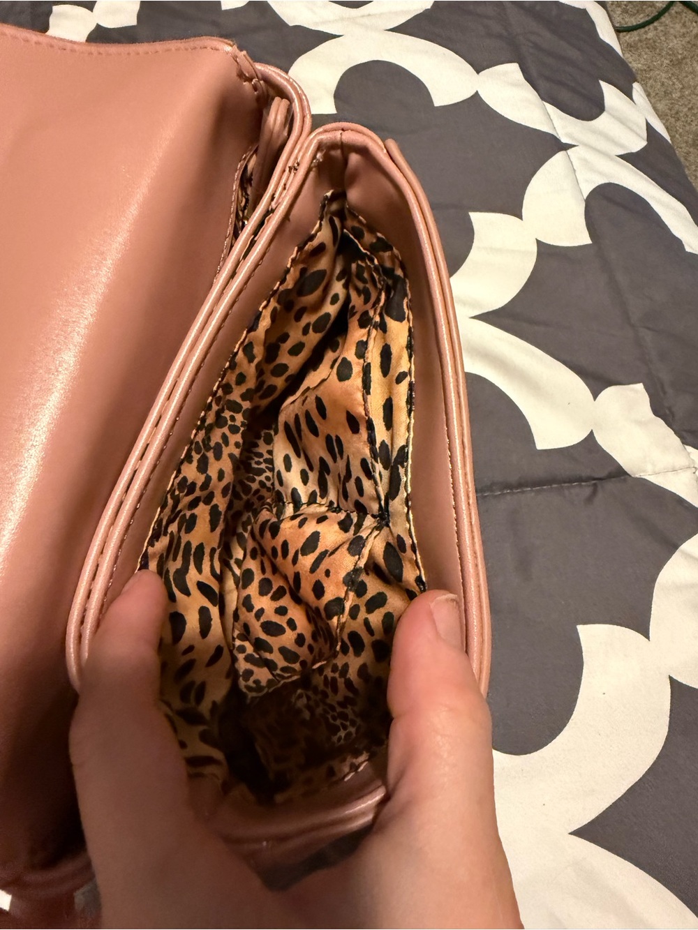 Betsey Johnson Blush Pink Skullicious Top Handle Crossbody Bag - Picture 4 of 7